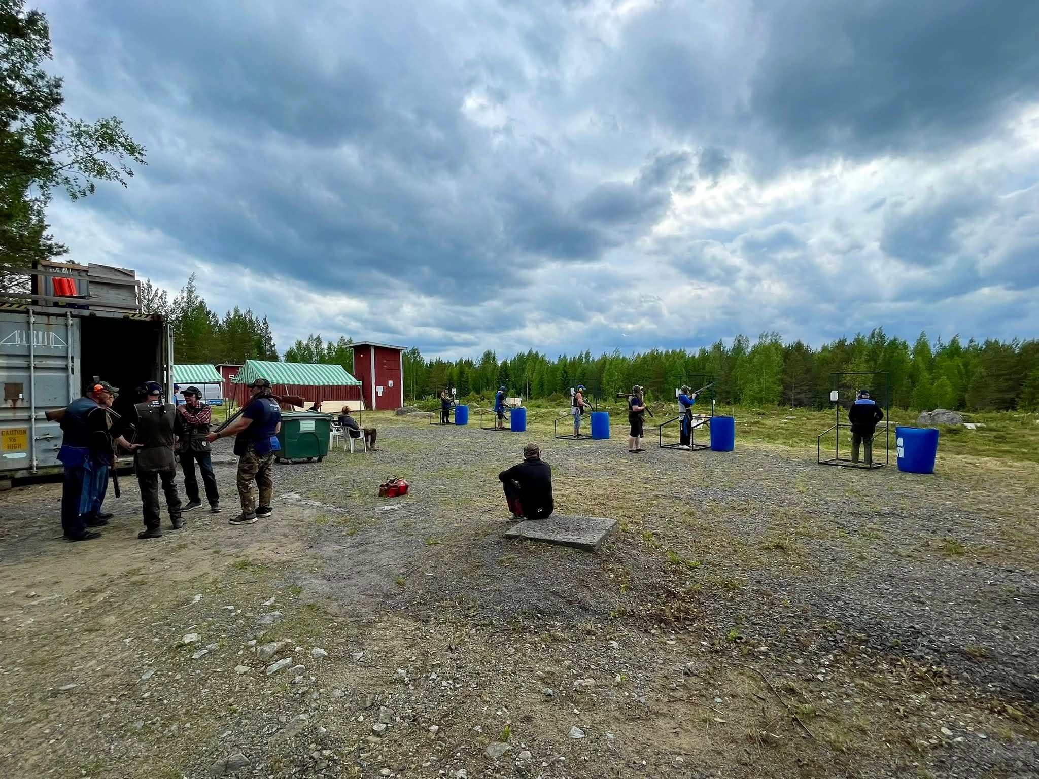 Kuvia kisa-alueelta.